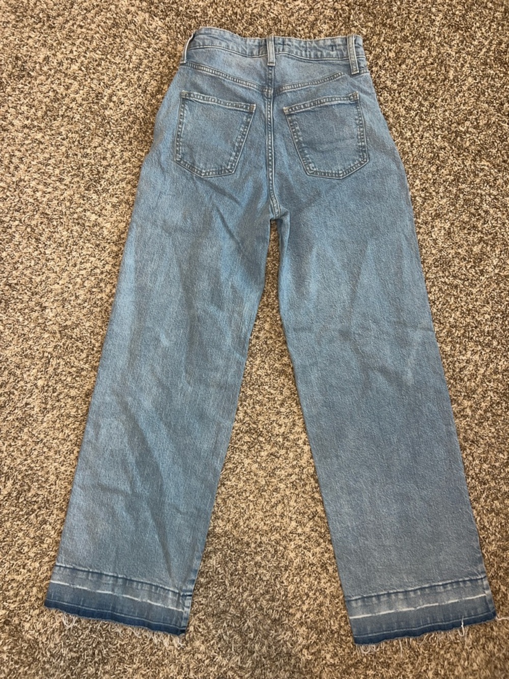 Universal Thread High-Rise Wide-Leg Faded Jeans with released HEM and fray! Sz 4 - Picture 9 of 10